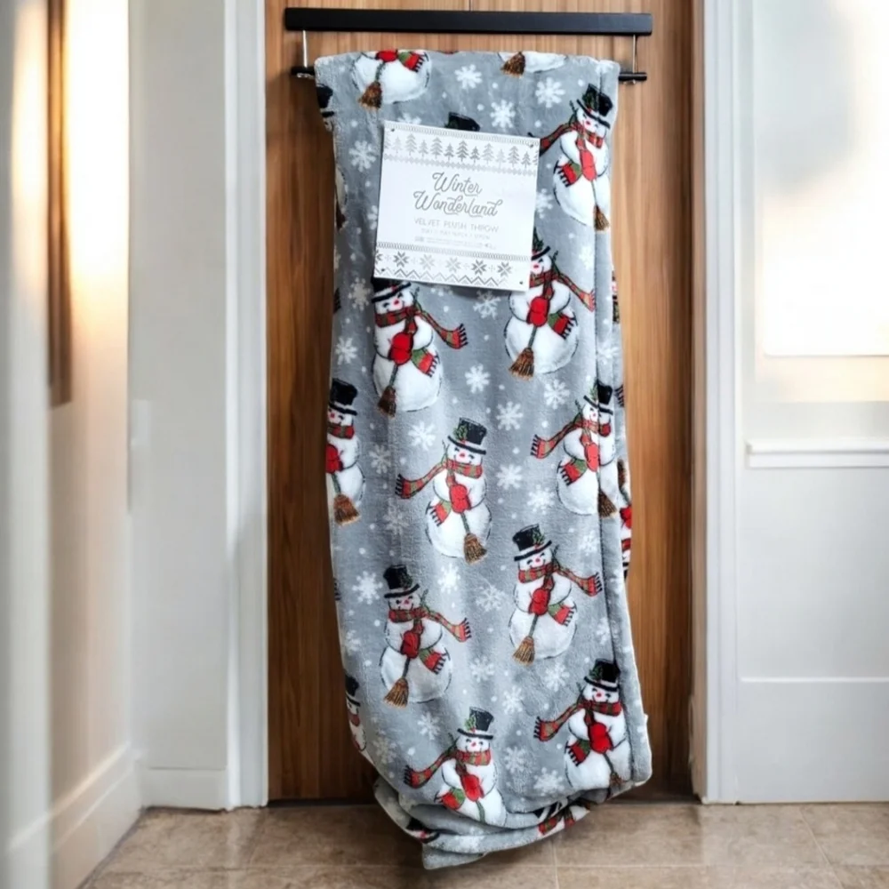 🆑️CLEARANCE Winter Wonderland Gray Snowday Snowman 50